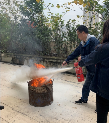 自来水公司城东营业所开展火灾事故应急疏散演练及消防安全培训